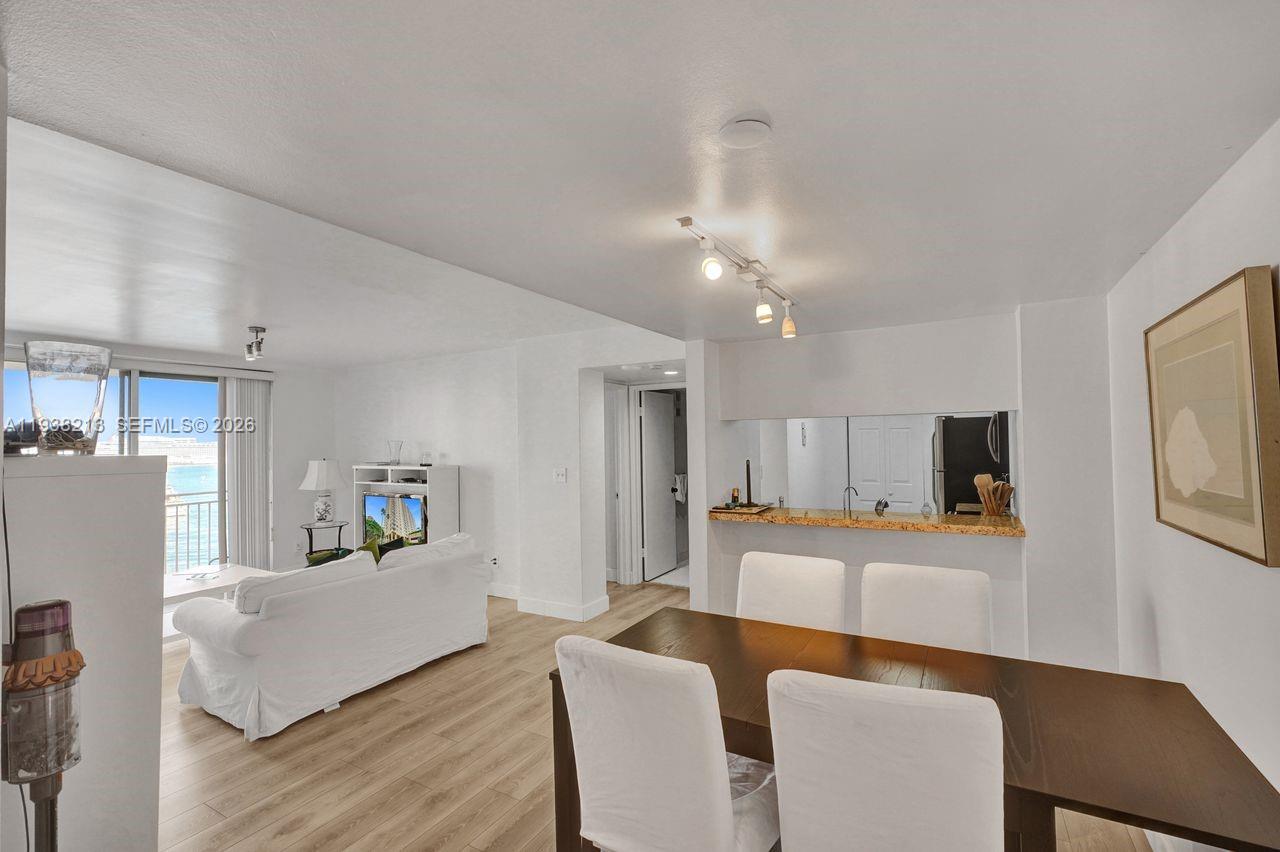 770 SE Claughton Island Dr #813, Miami FL 33131