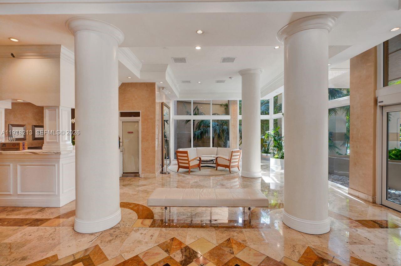 770 SE Claughton Island Dr #813, Miami FL 33131