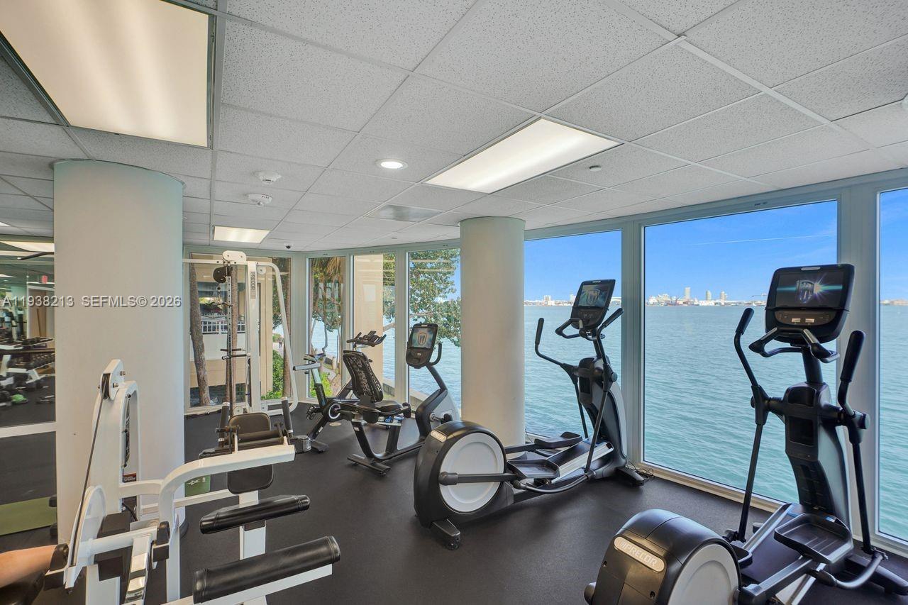 770 SE Claughton Island Dr #813, Miami FL 33131