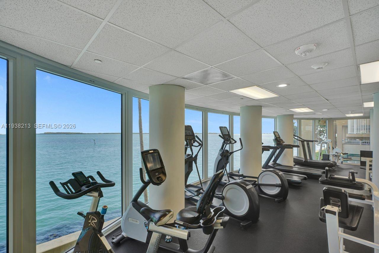770 SE Claughton Island Dr #813, Miami FL 33131