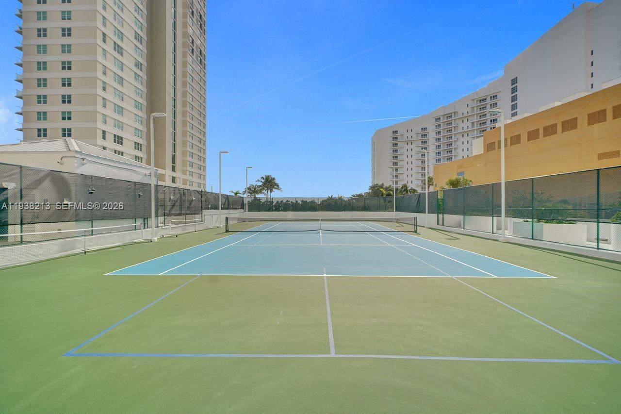 770 SE Claughton Island Dr #813, Miami FL 33131