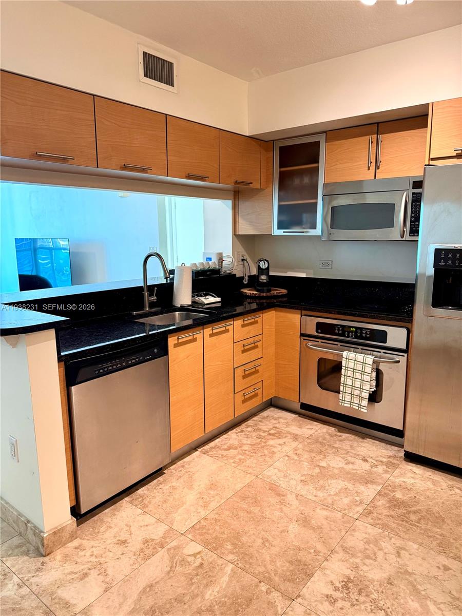 31 SE 5th St #2710, Miami FL 33131