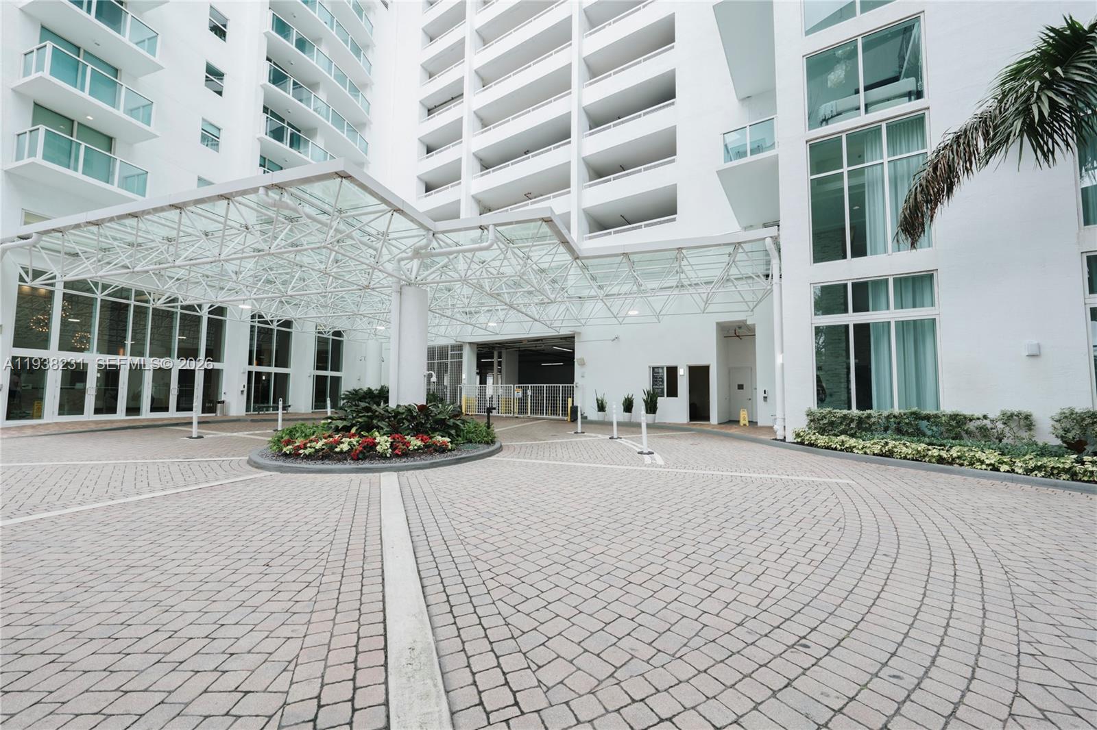 31 SE 5th St #2710, Miami FL 33131