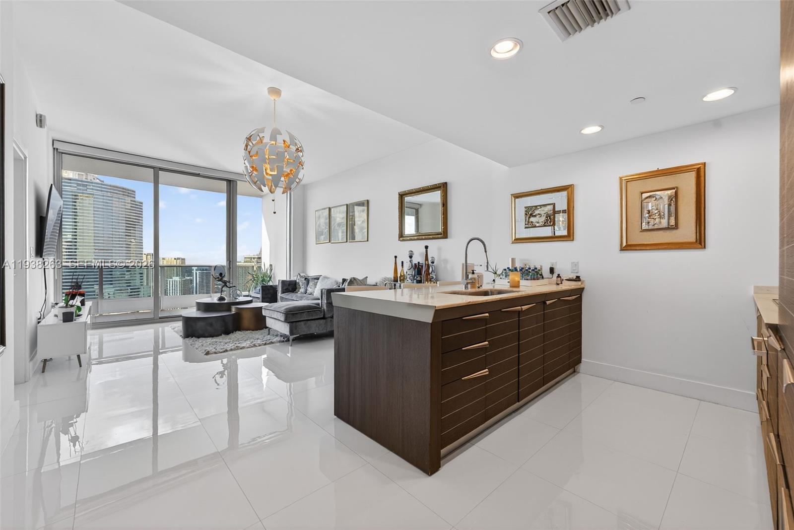 200 Biscayne Boulevard Way #4414, Miami FL 33131