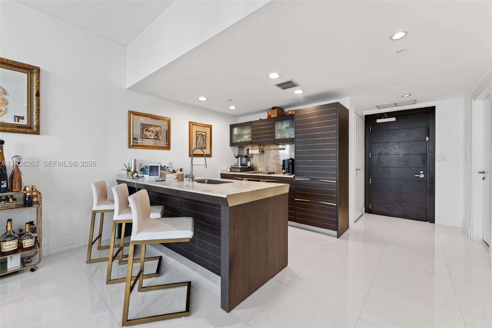 200 Biscayne Boulevard Way #4414, Miami FL 33131