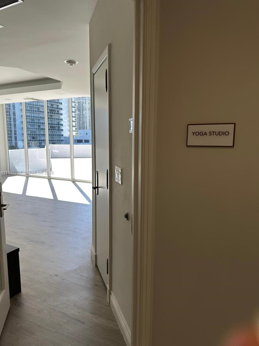 3802 NE 207th St #1204, Aventura FL 33180
