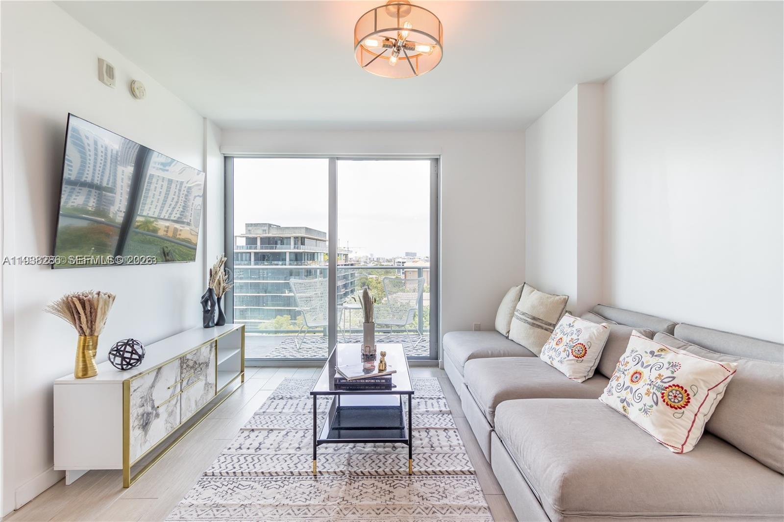 1600 SW 1st Ave #810, Miami FL 33129