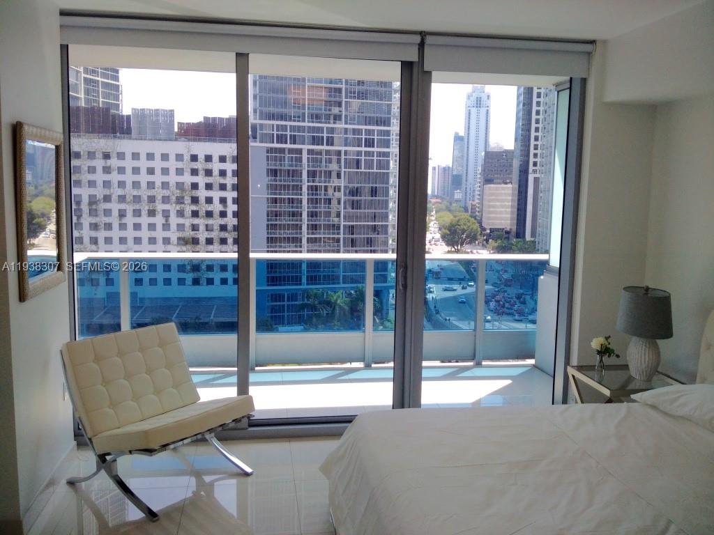 200 Biscayne Boulevard Way #906, Miami FL 33131