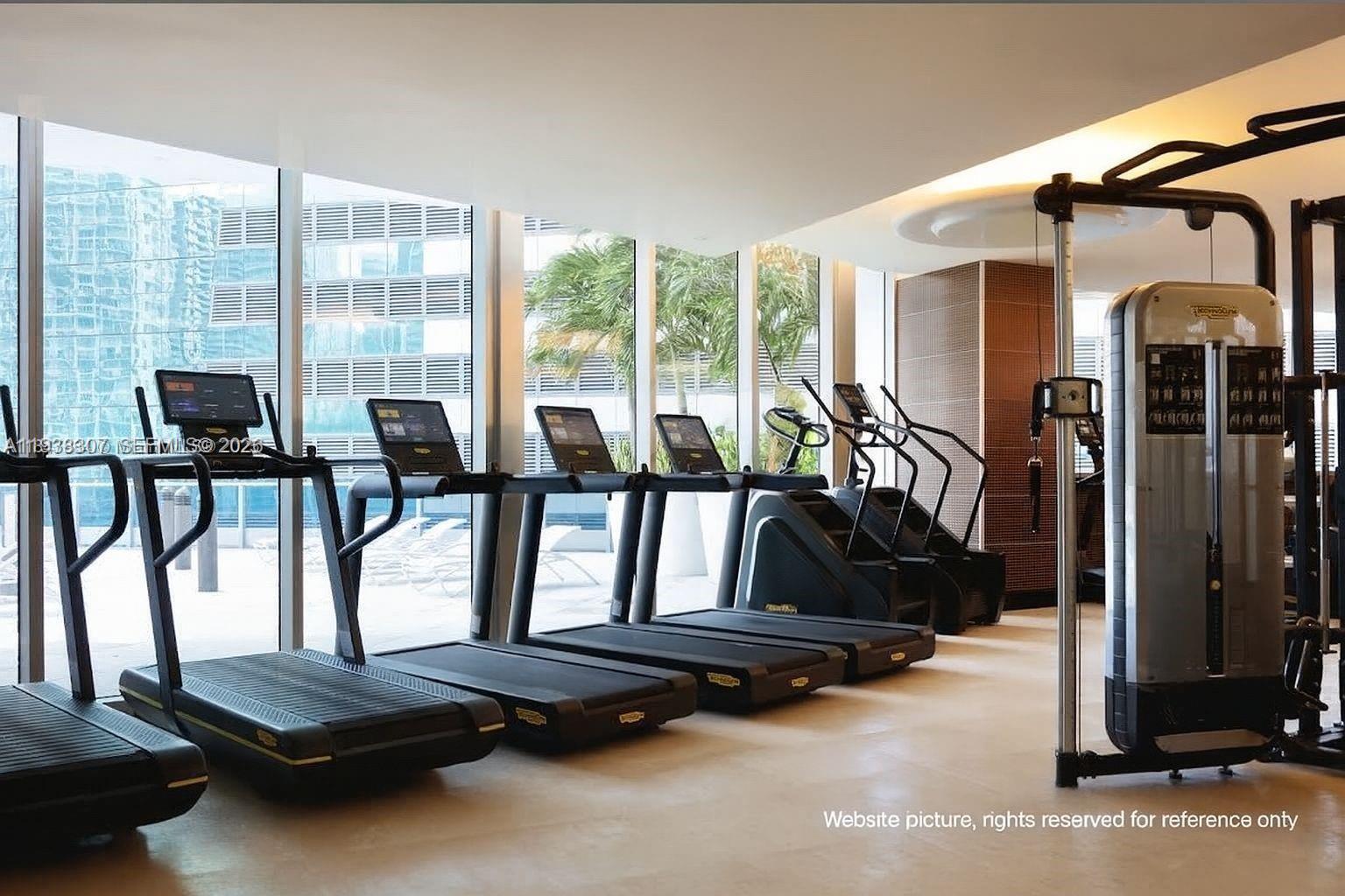 200 Biscayne Boulevard Way #906, Miami FL 33131