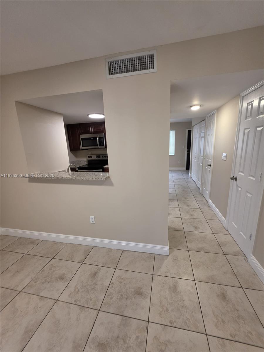 1990 NW 4th Ct #7, Miami FL 33136