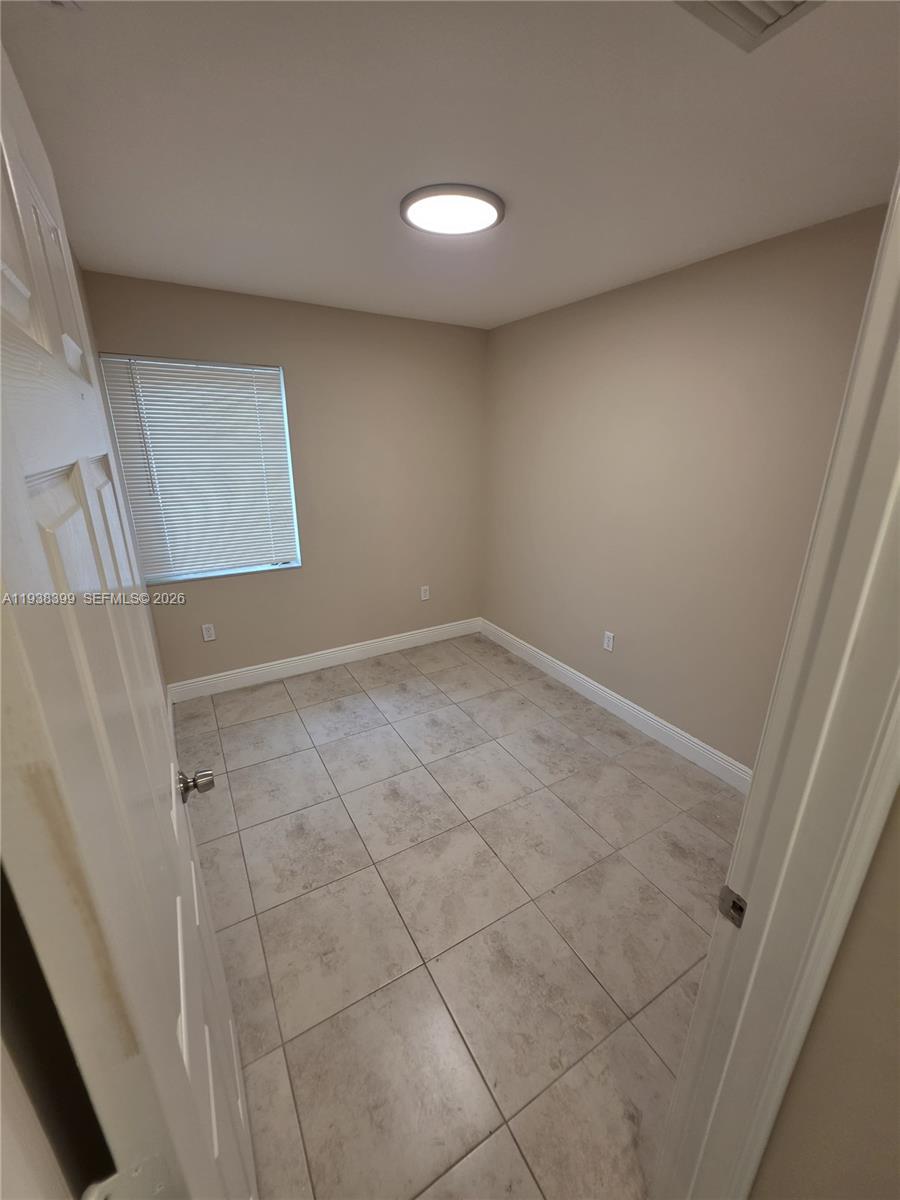 1990 NW 4th Ct #7, Miami FL 33136