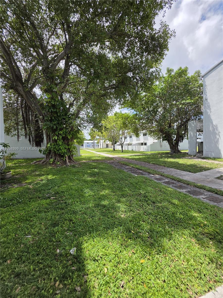 1990 NW 4th Ct #7, Miami FL 33136
