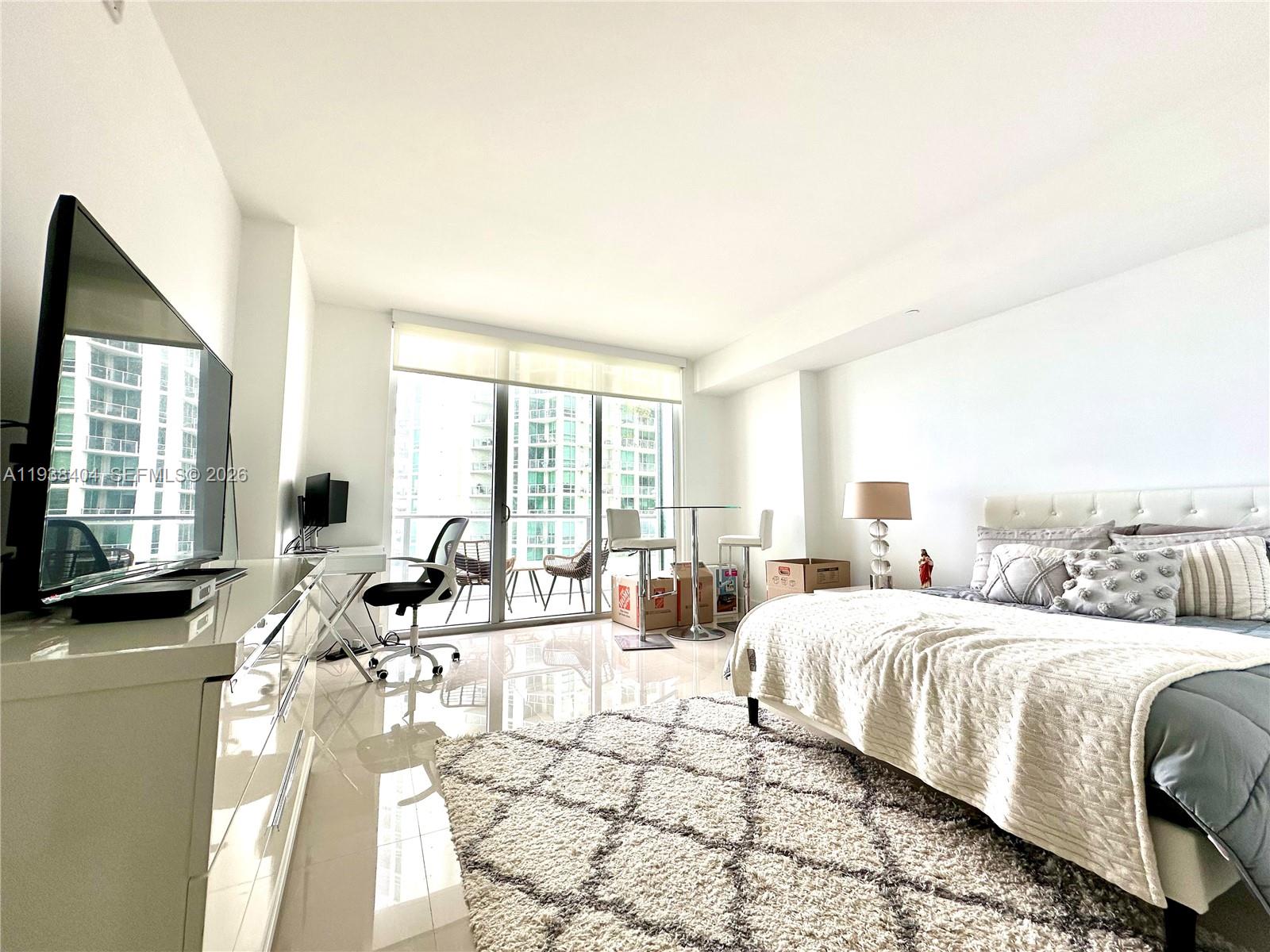 1300 Brickell Bay Dr #1205, Miami FL 33131