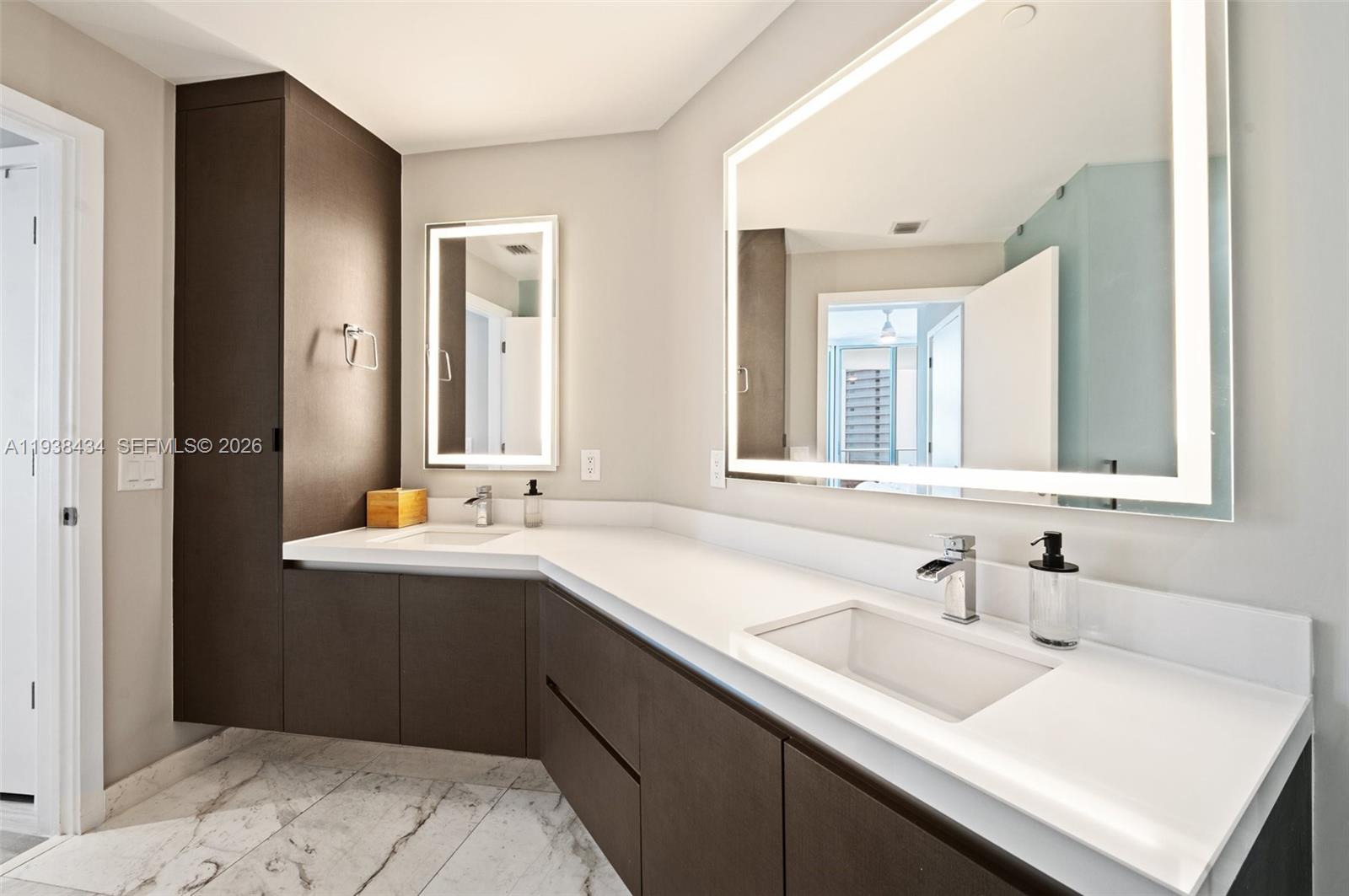 851 NE 1st Ave #2809, Miami FL 33132