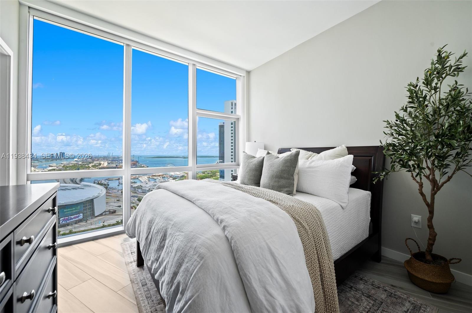 851 NE 1st Ave #2809, Miami FL 33132