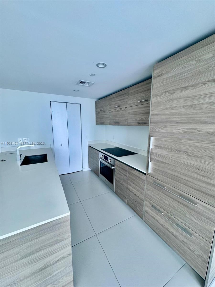 1300 S Miami Ave #1604, Miami FL 33130