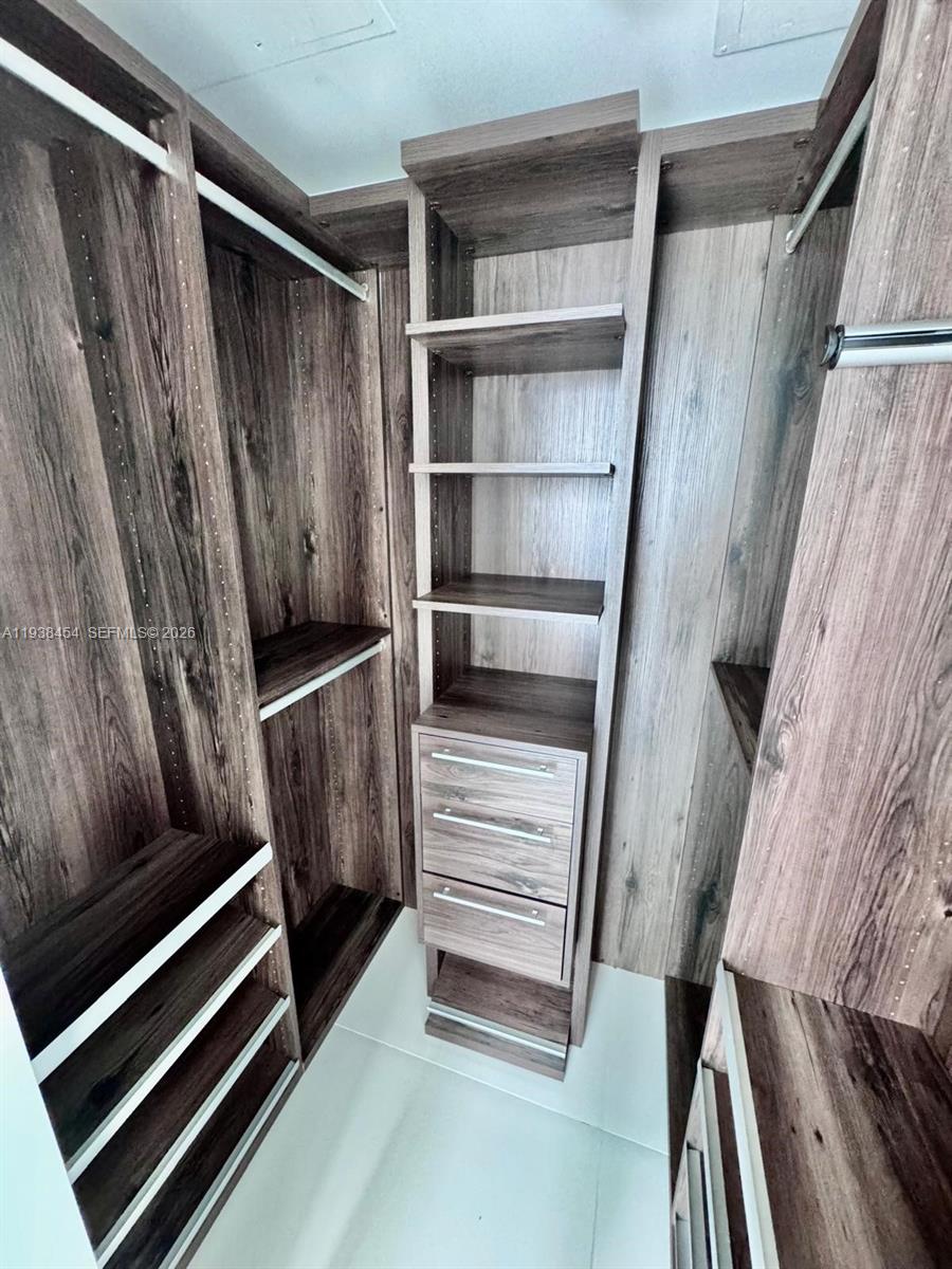 1300 S Miami Ave #1604, Miami FL 33130