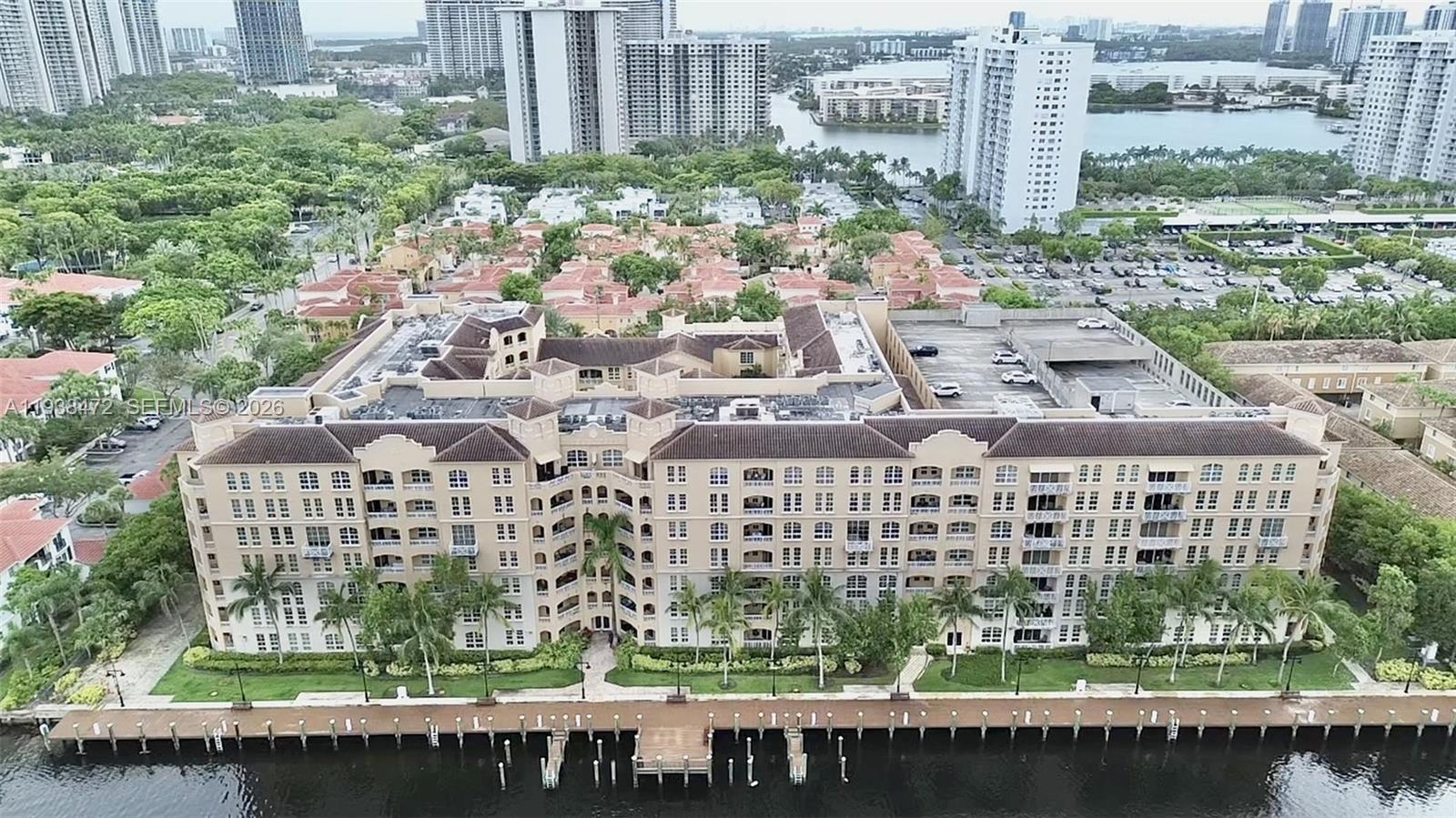 3001 NE 185th St #112, Aventura FL 33180