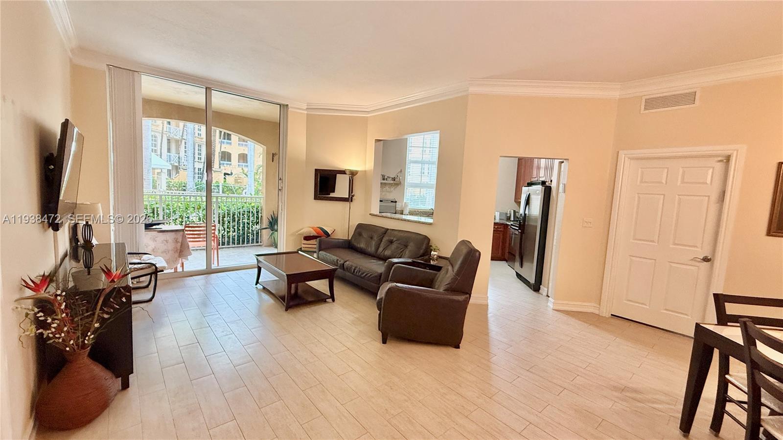 3001 NE 185th St #112, Aventura FL 33180