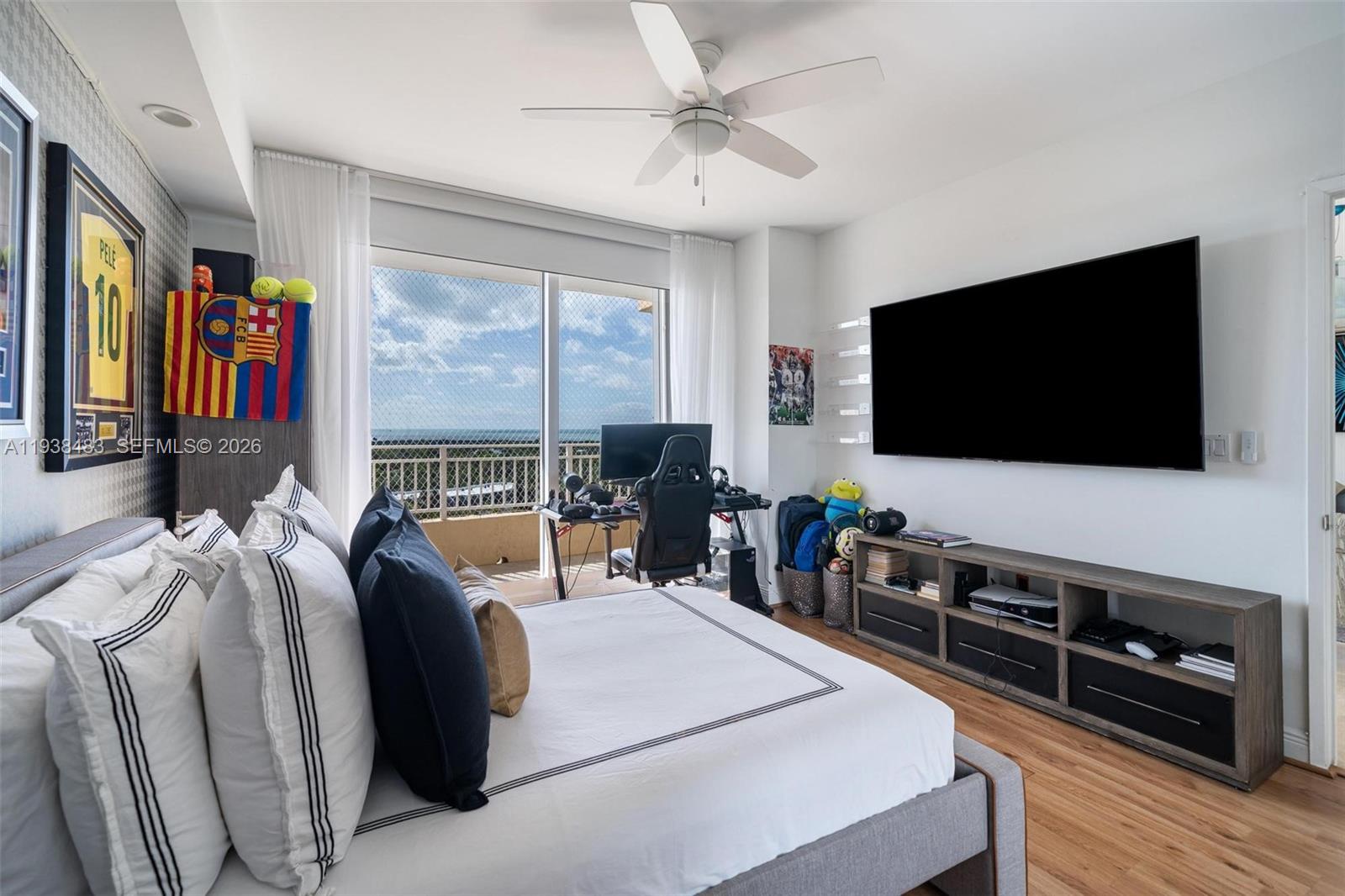 799 Crandon Blvd #908, Key Biscayne FL 33149