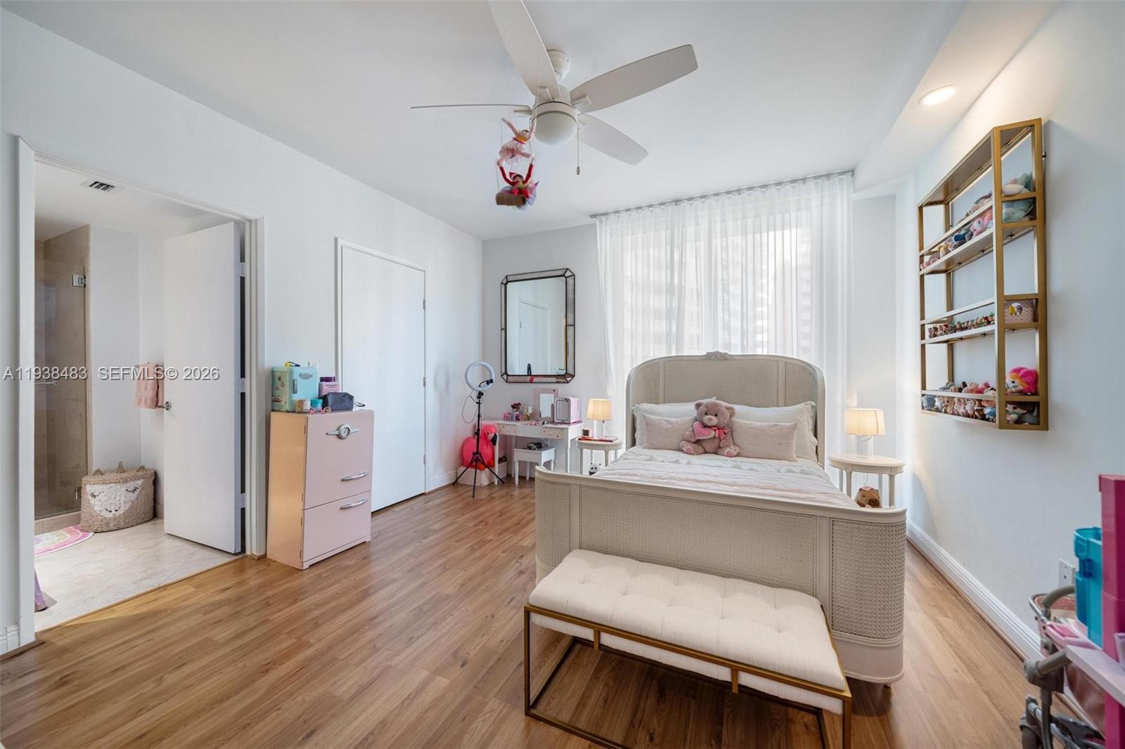 799 Crandon Blvd #908, Key Biscayne FL 33149