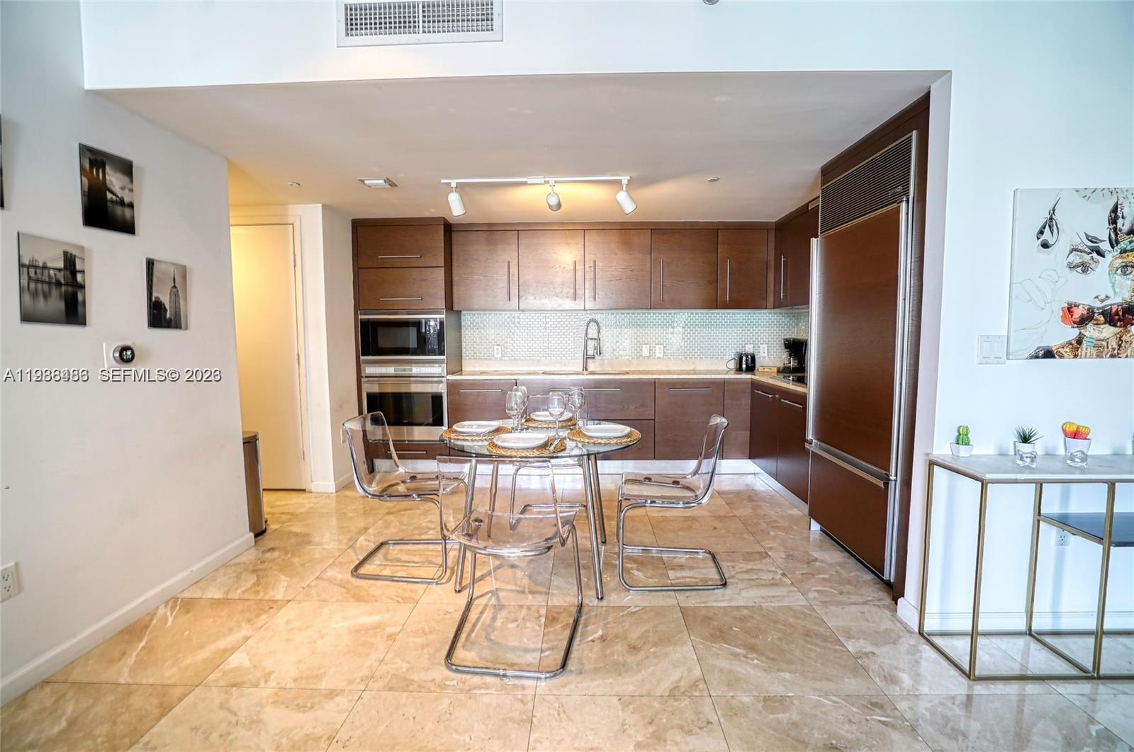 485 Brickell Ave #1701, Miami FL 33131