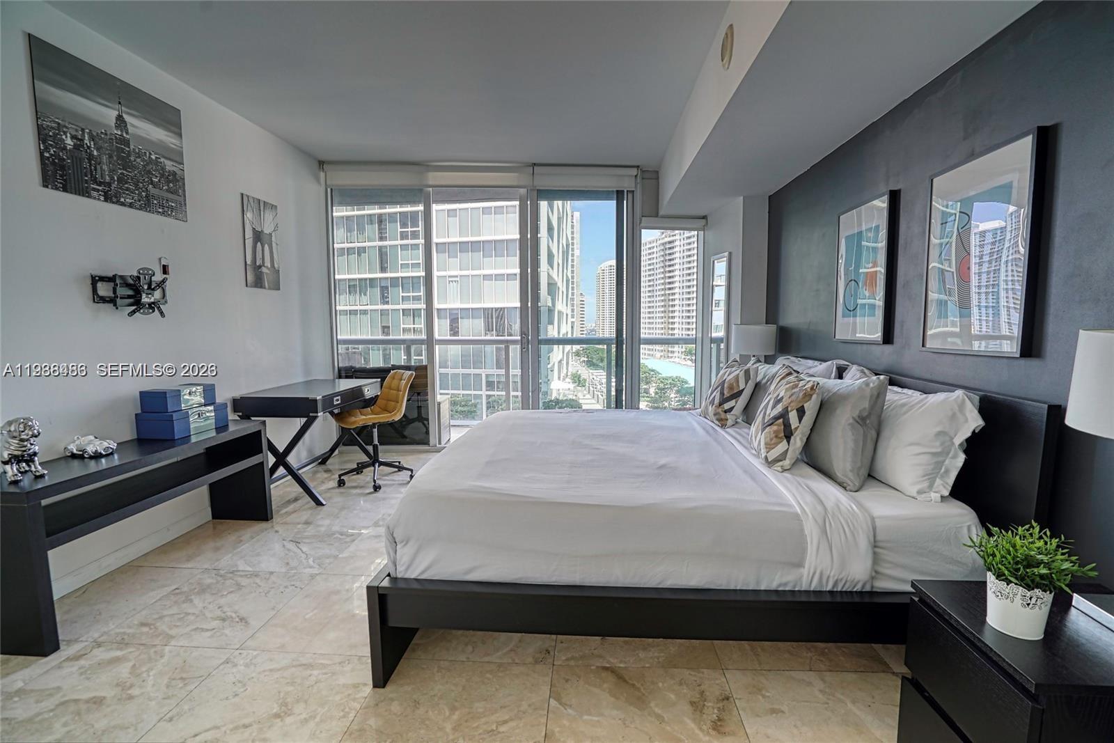 485 Brickell Ave #1701, Miami FL 33131