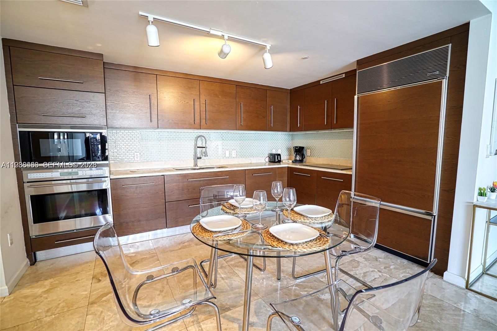485 Brickell Ave #1701, Miami FL 33131