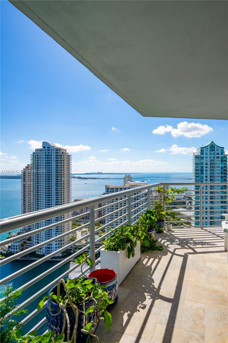 335 S Biscayne Blvd #3909, Miami FL 33131
