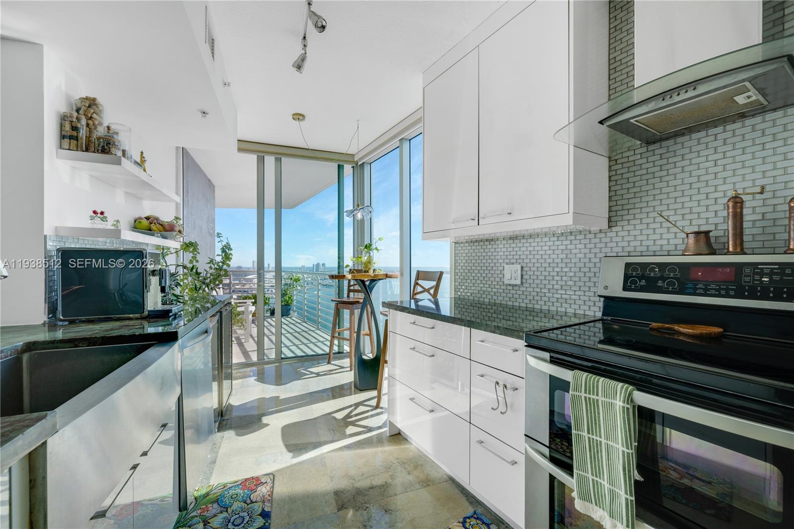 335 S Biscayne Blvd #3909, Miami FL 33131