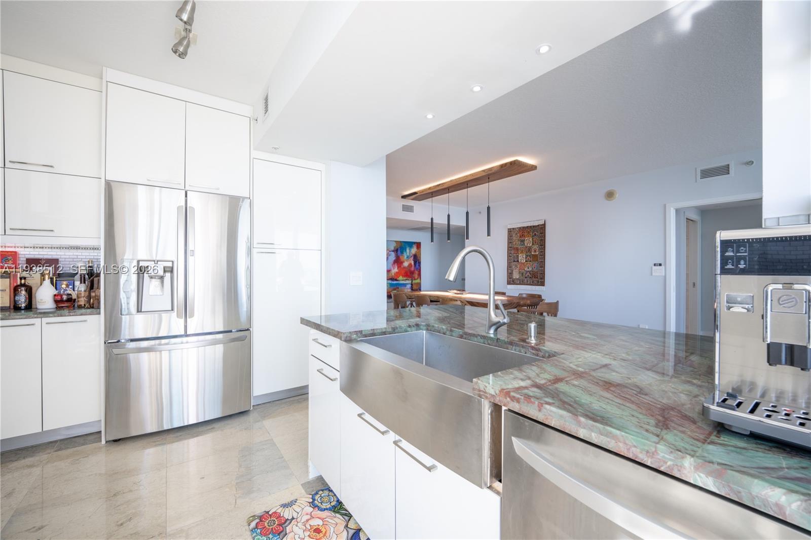 335 S Biscayne Blvd #3909, Miami FL 33131