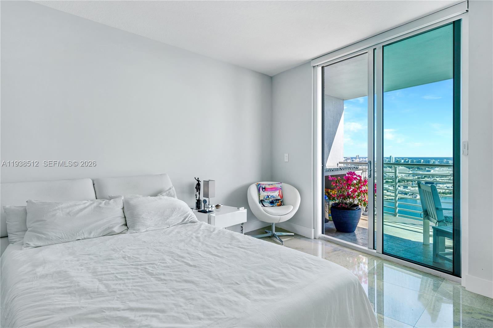335 S Biscayne Blvd #3909, Miami FL 33131