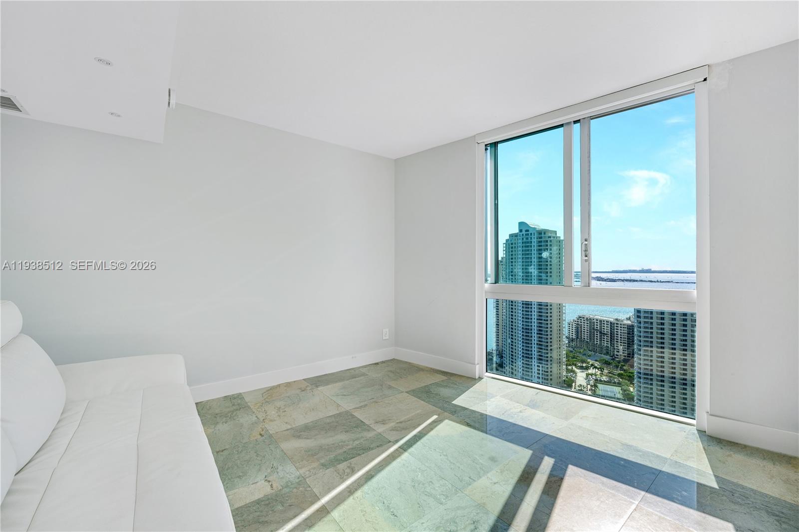 335 S Biscayne Blvd #3909, Miami FL 33131