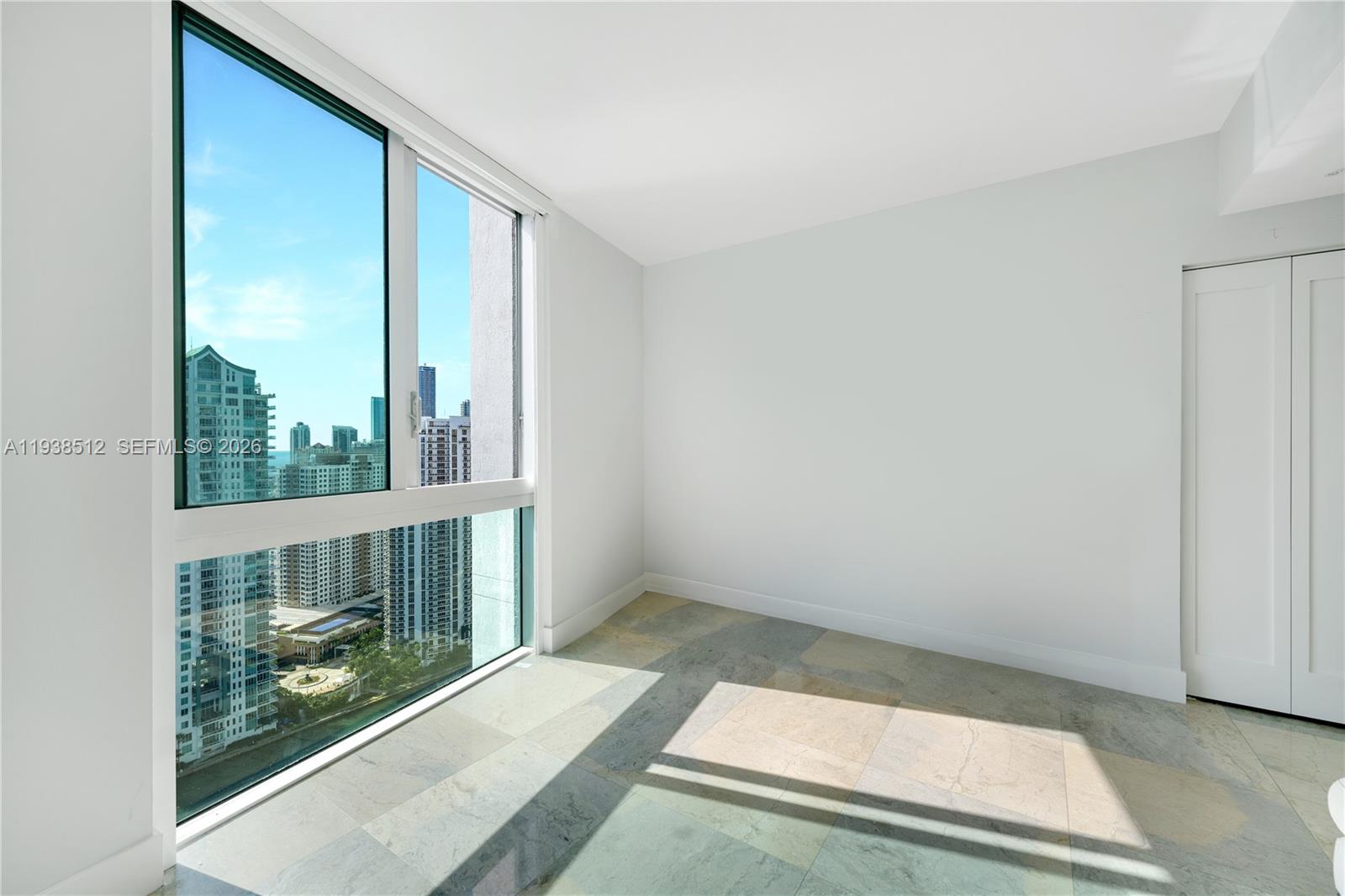 335 S Biscayne Blvd #3909, Miami FL 33131