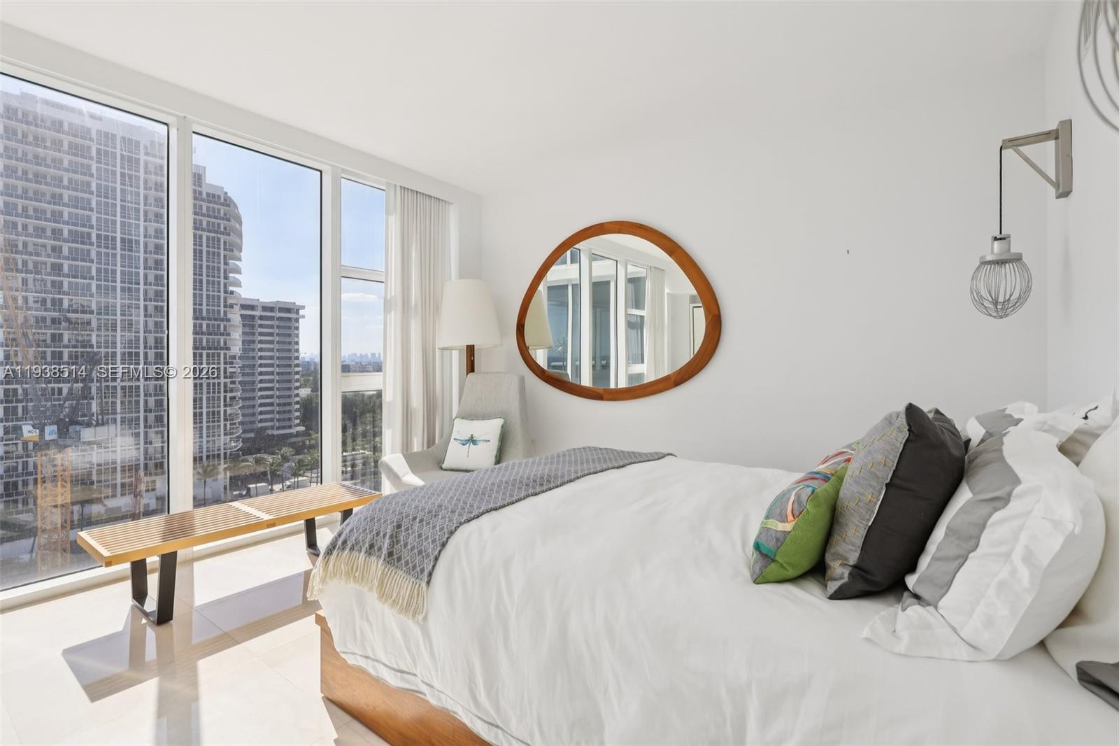 10275 Collins Ave #1110, Bal Harbour FL 33154