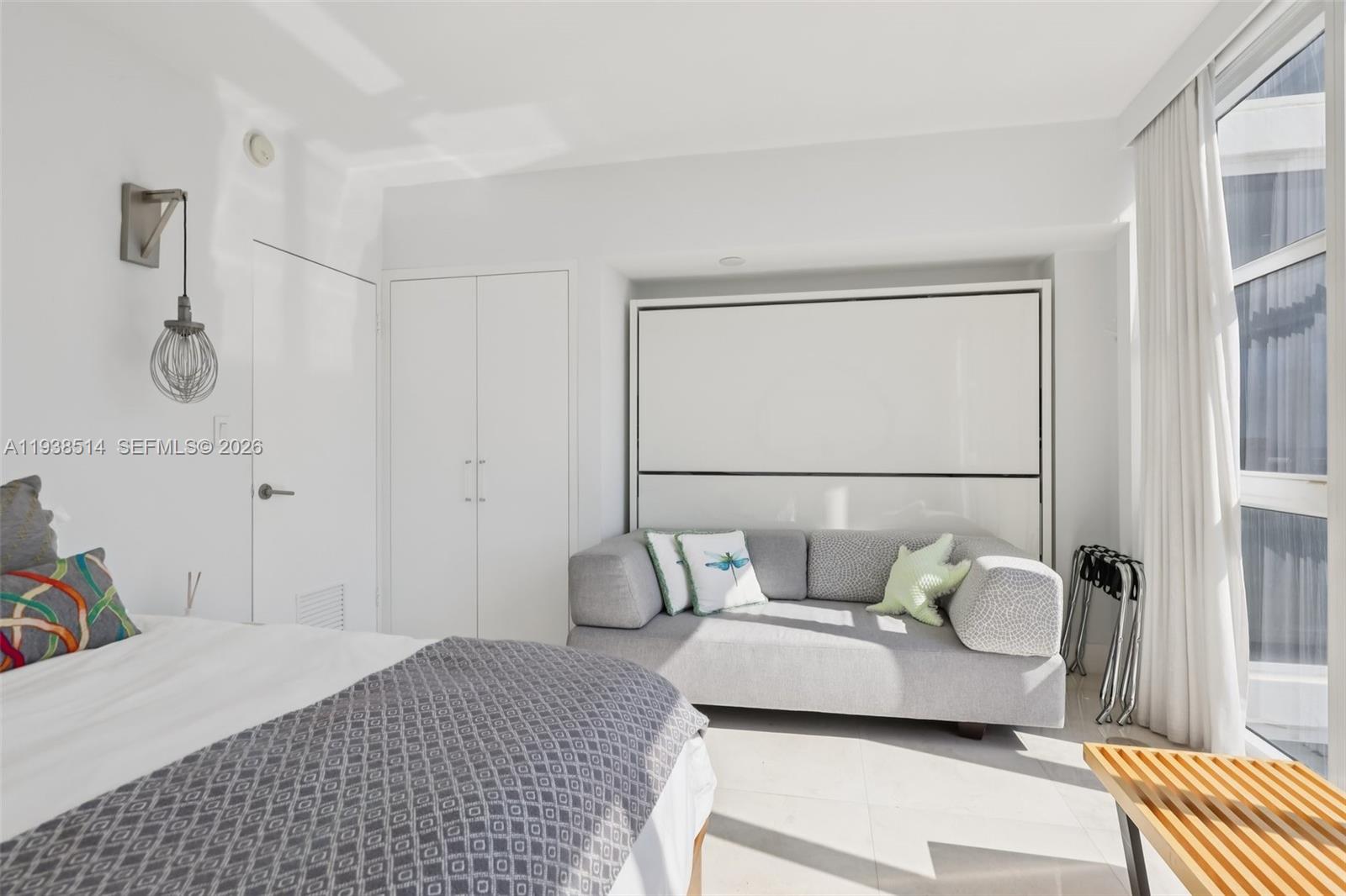 10275 Collins Ave #1110, Bal Harbour FL 33154