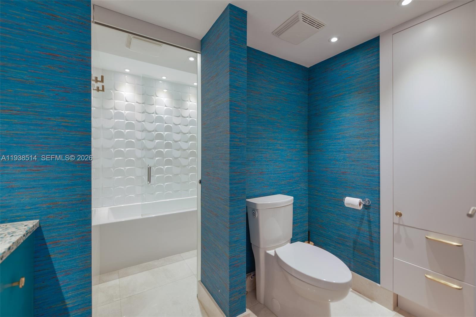 10275 Collins Ave #1110, Bal Harbour FL 33154