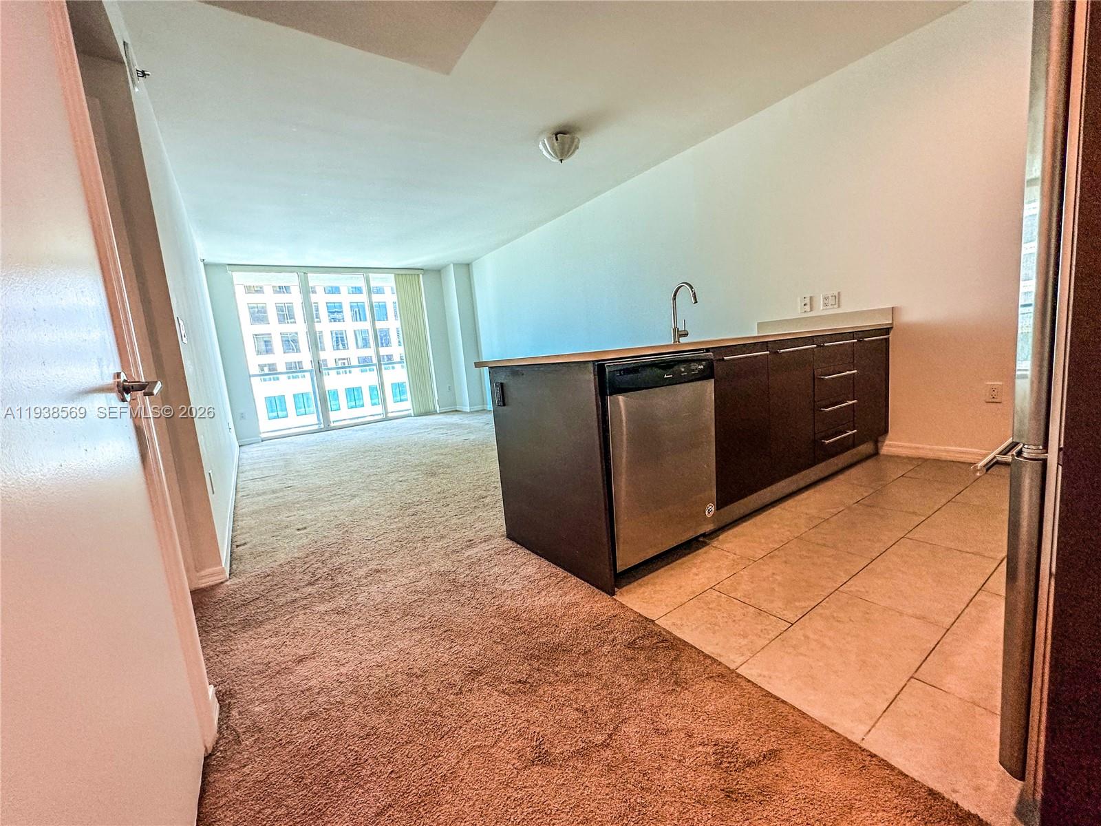500 Brickell Ave #1406, Miami FL 33131