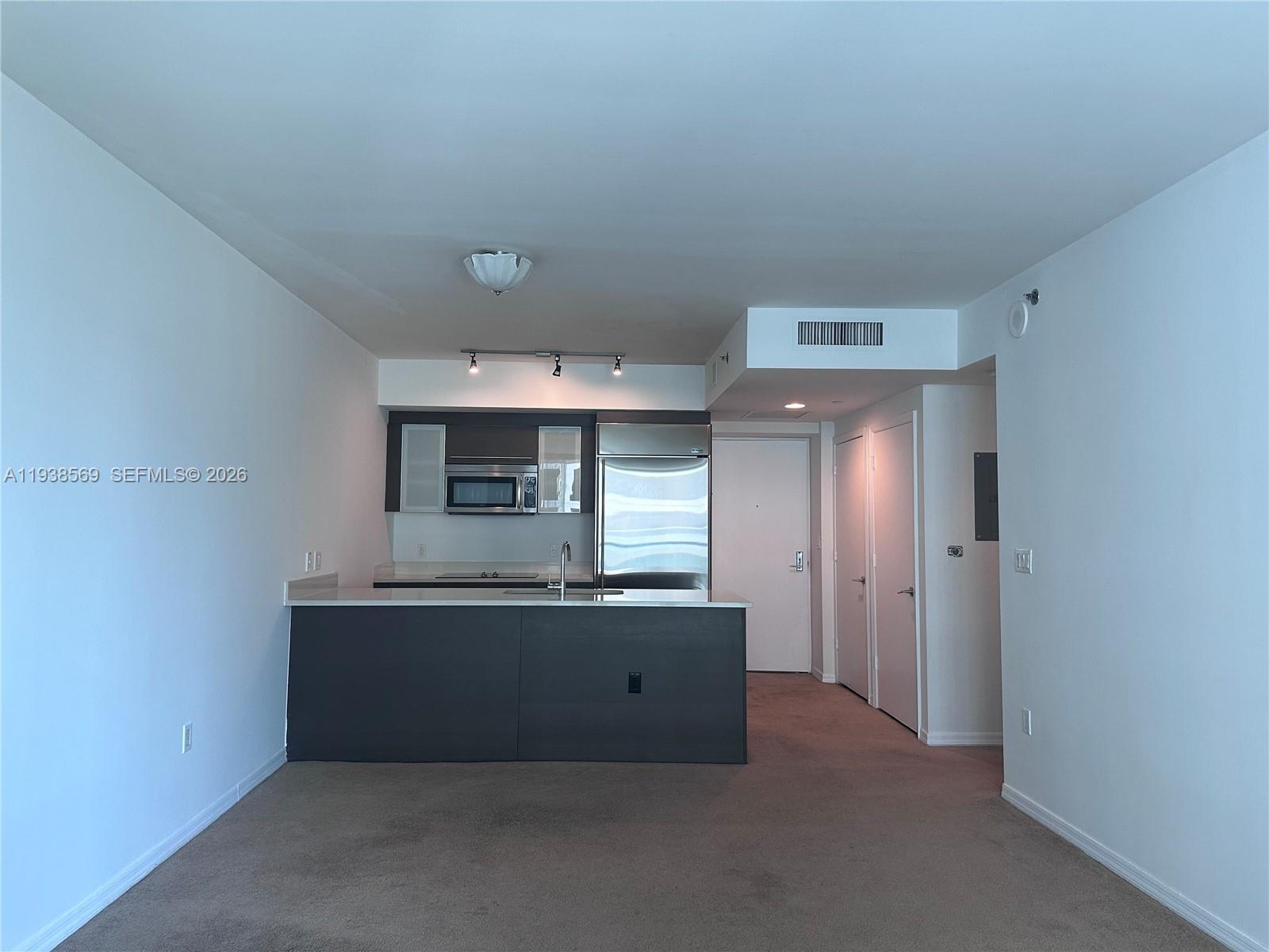 500 Brickell Ave #1406, Miami FL 33131