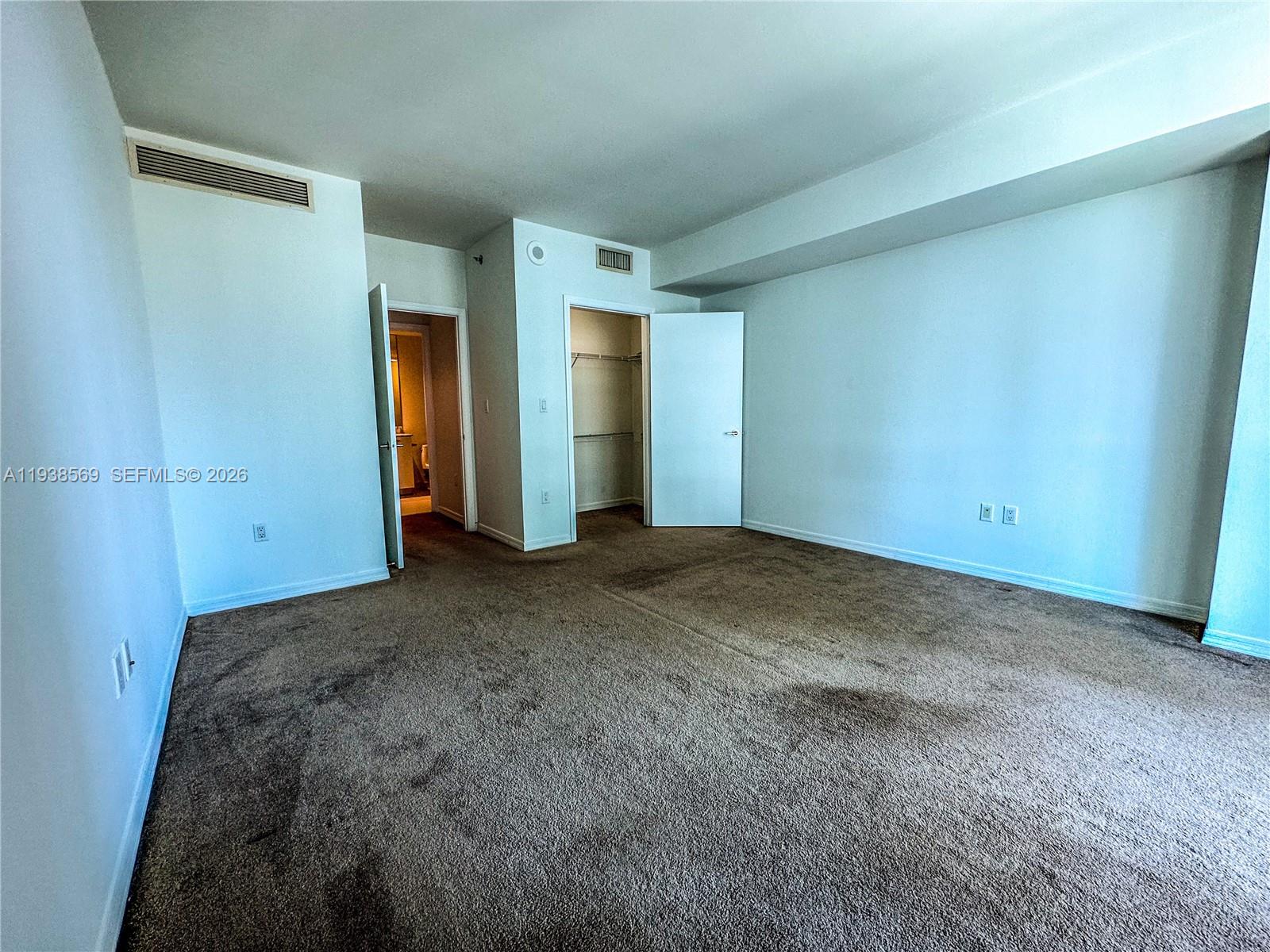 500 Brickell Ave #1406, Miami FL 33131
