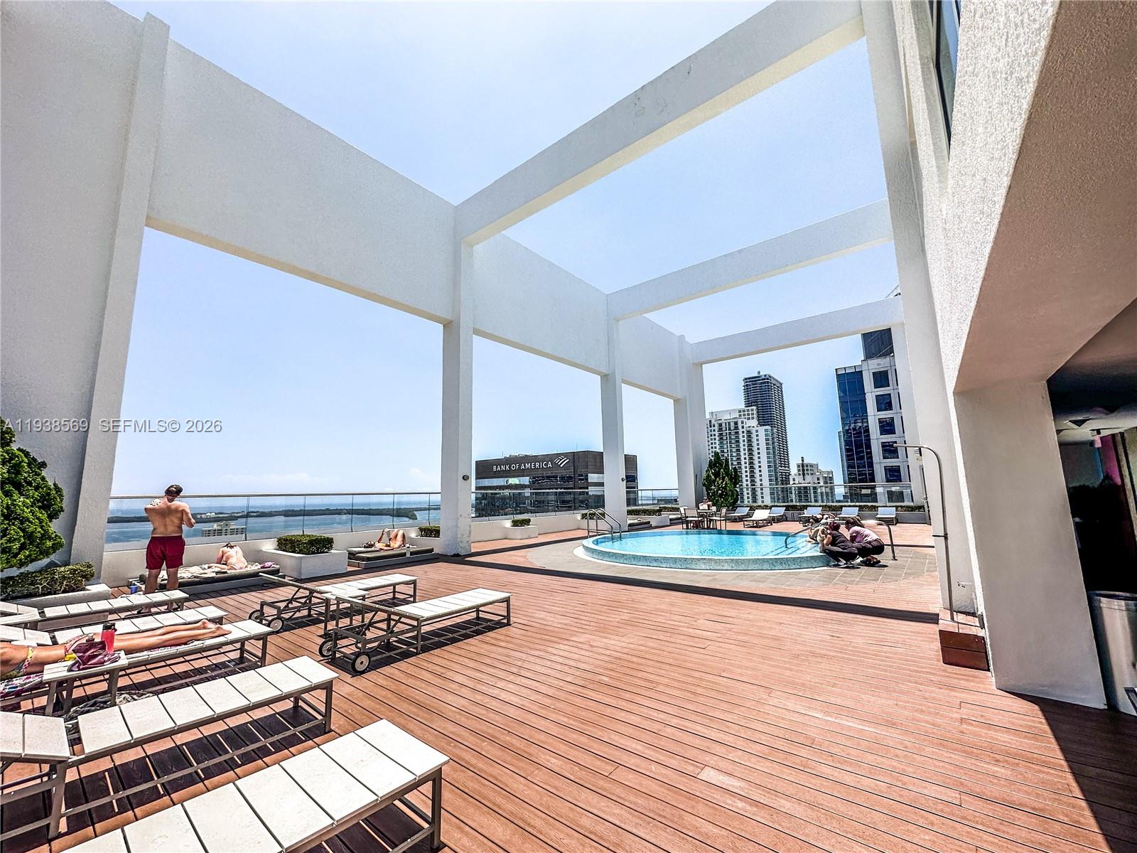 500 Brickell Ave #1406, Miami FL 33131