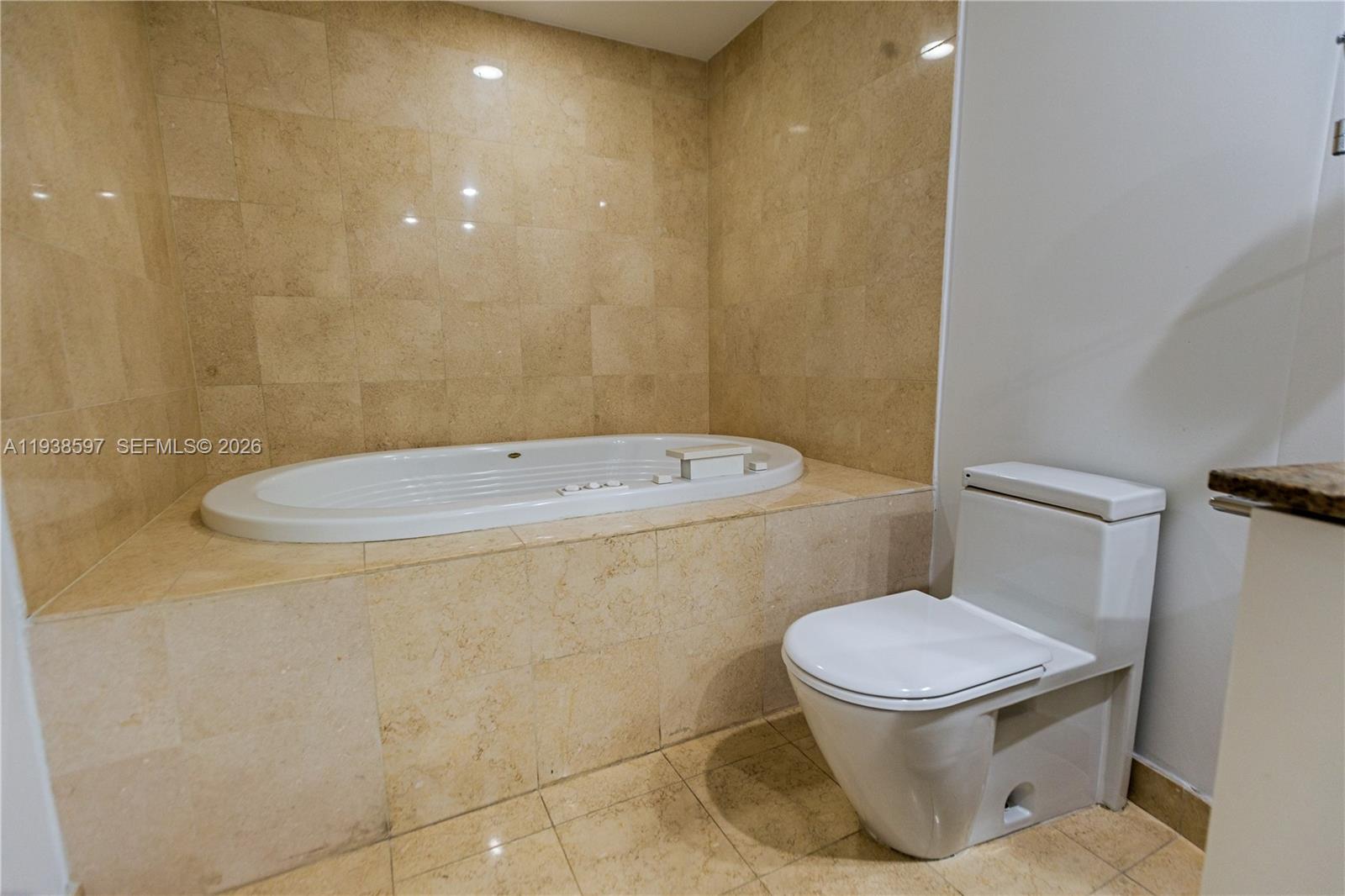 17201 Collins Ave #2006, Sunny Isles Beach FL 33160