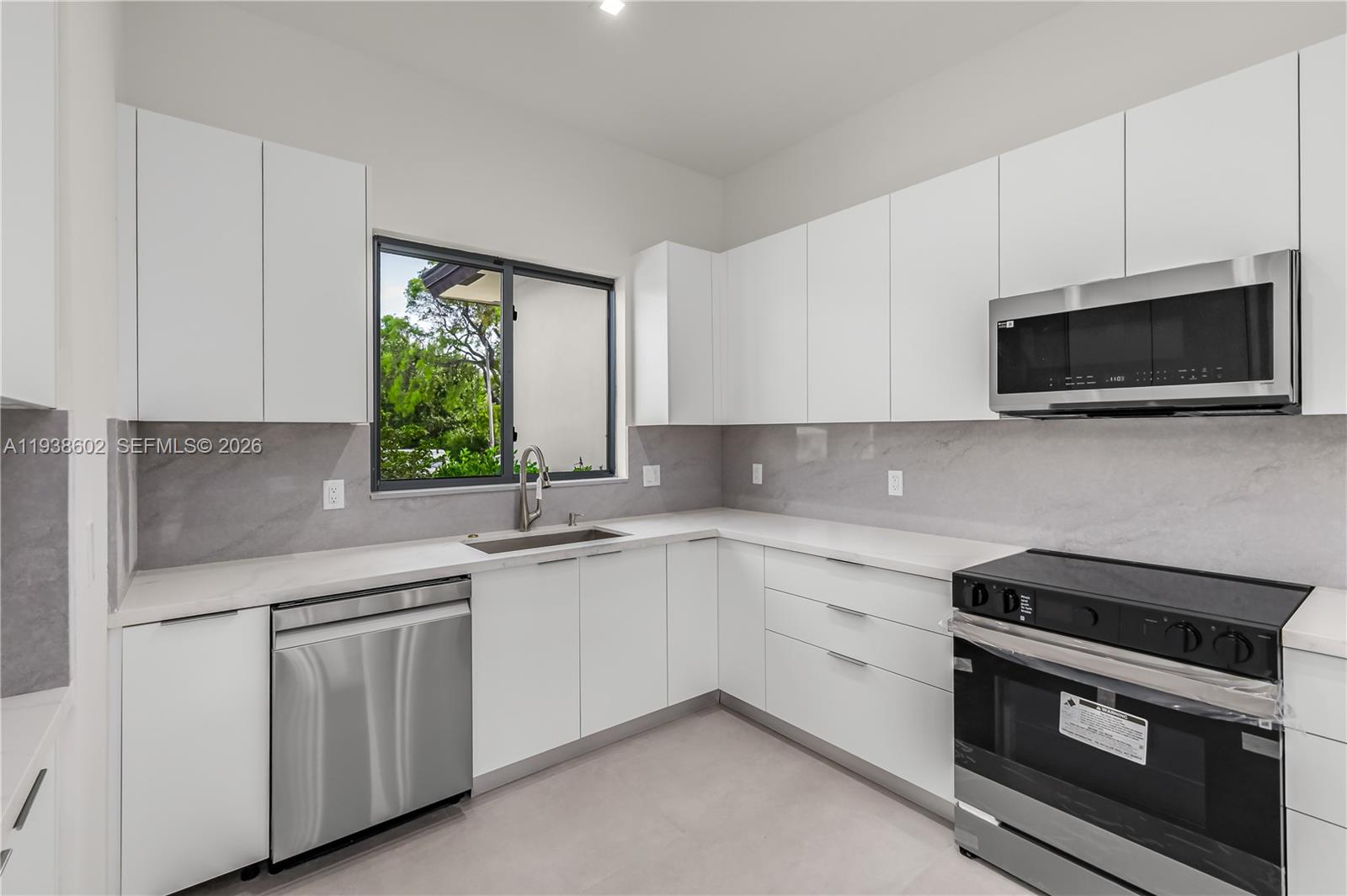 1030 NE 121st St, Biscayne Park FL 33161