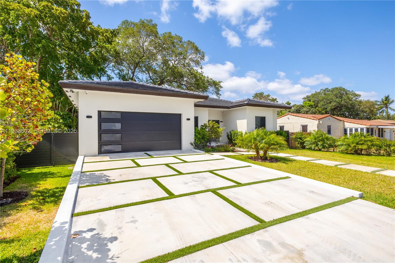1030 NE 121st St, Biscayne Park FL 33161