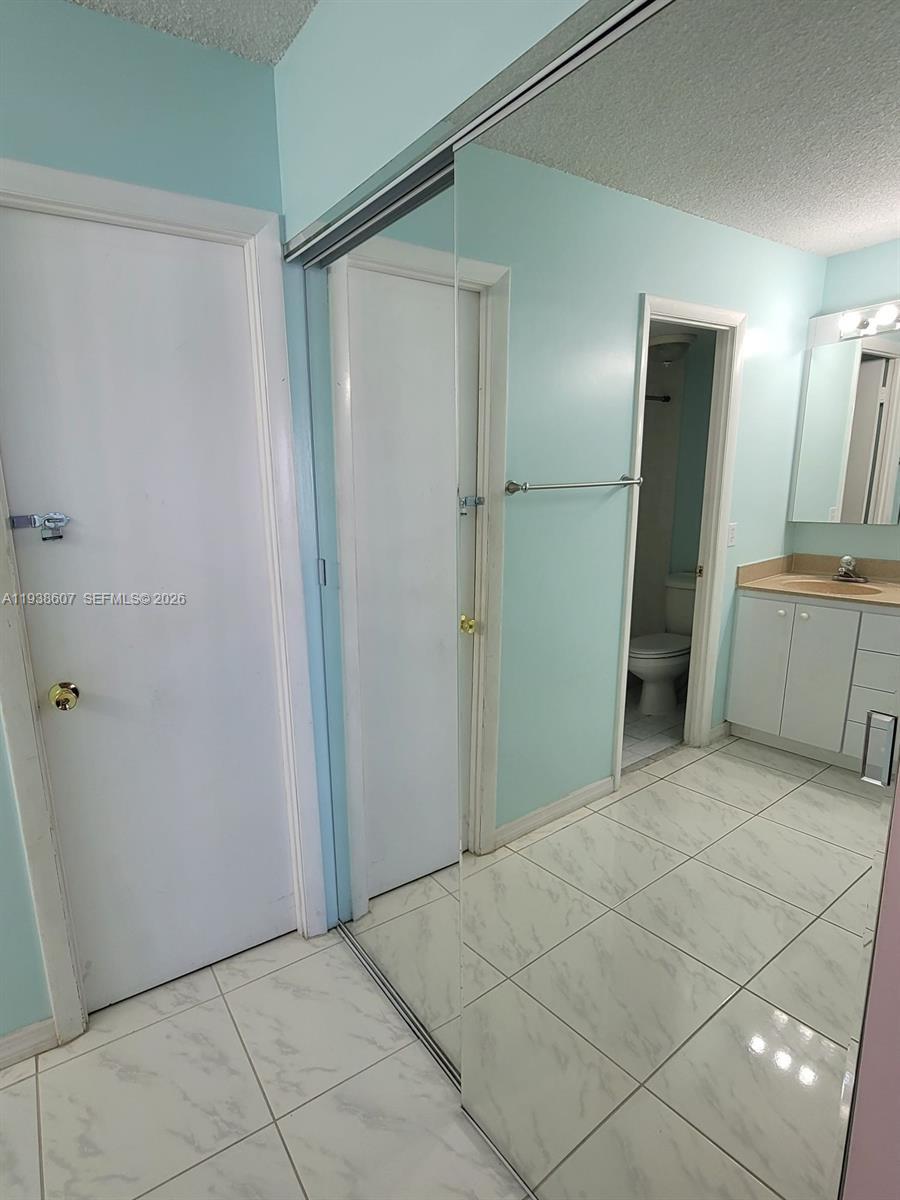 401 Golden Isles Dr #1114, Hallandale Beach FL 33009