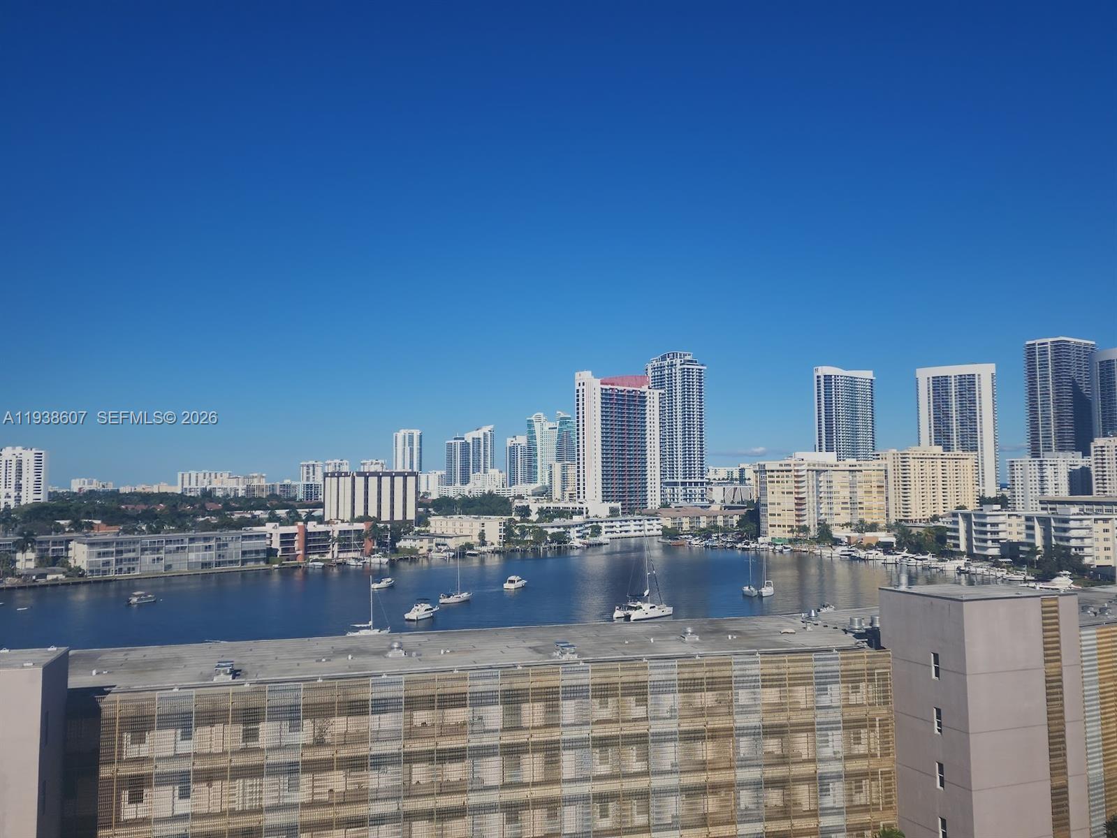 401 Golden Isles Dr #1114, Hallandale Beach FL 33009