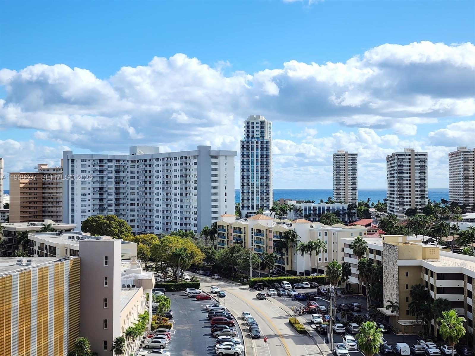 401 Golden Isles Dr #1114, Hallandale Beach FL 33009