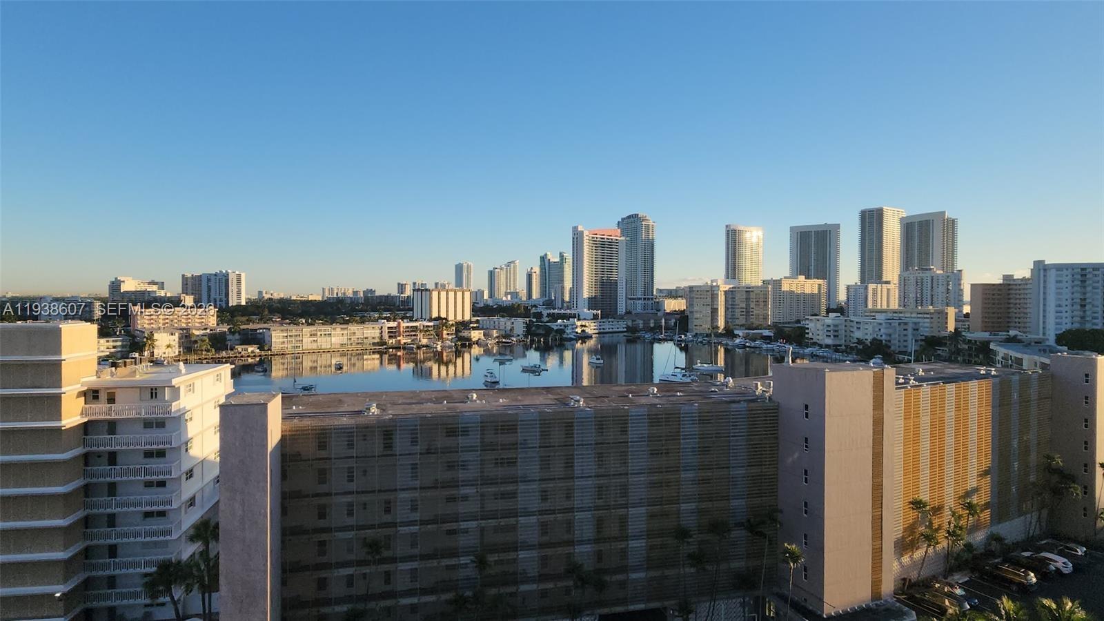 401 Golden Isles Dr #1114, Hallandale Beach FL 33009