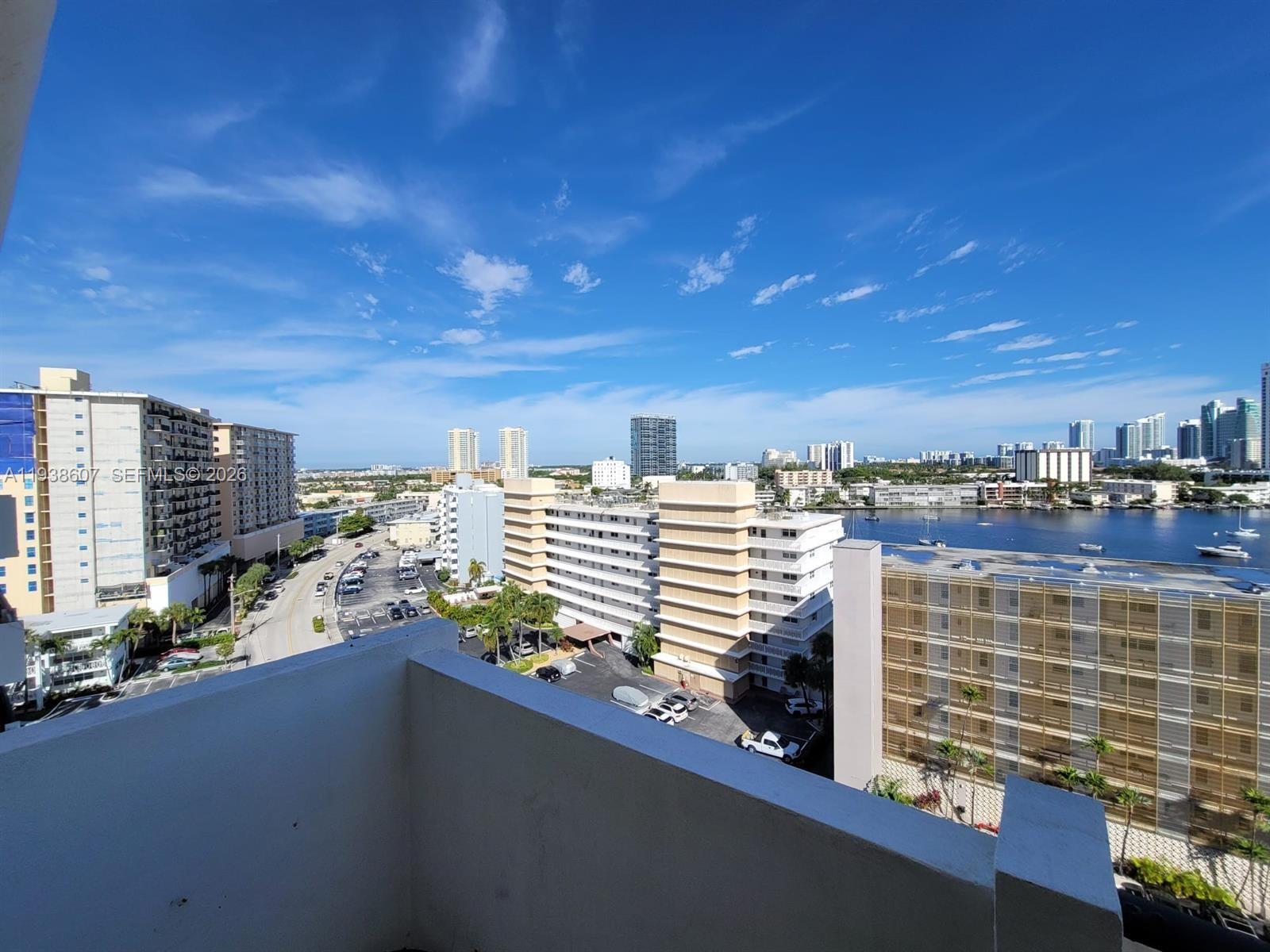 401 Golden Isles Dr #1114, Hallandale Beach FL 33009