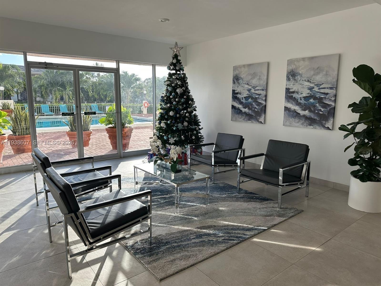 401 Golden Isles Dr #1114, Hallandale Beach FL 33009